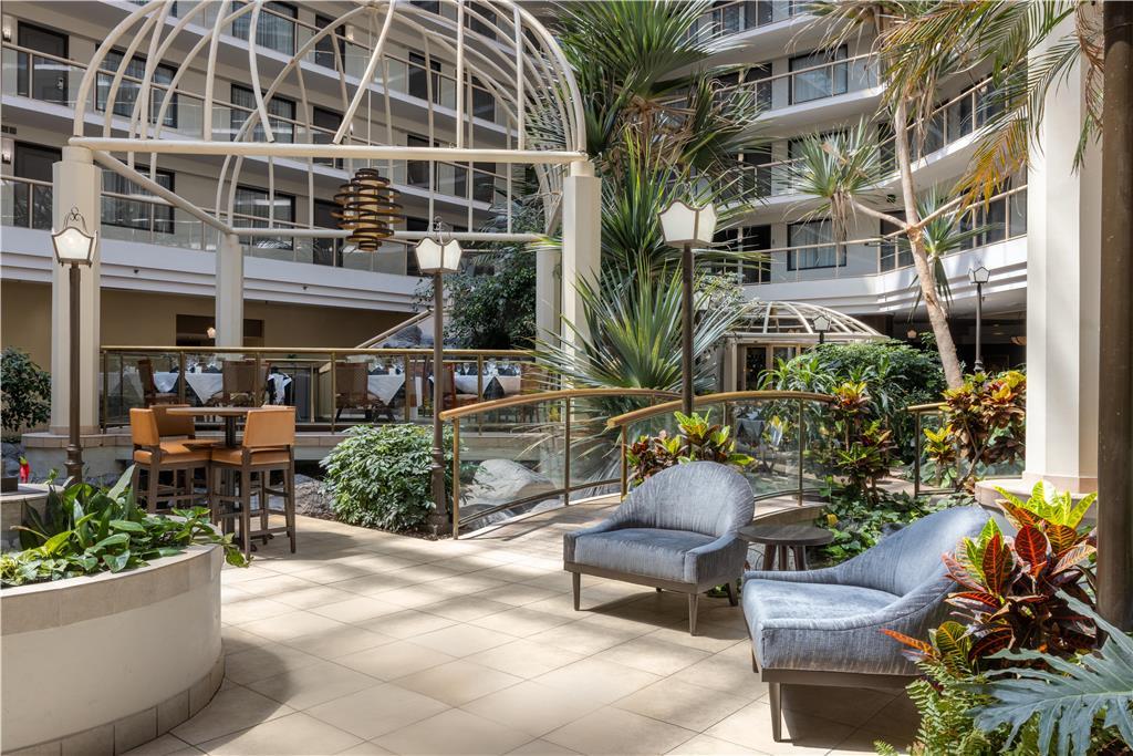 Embassy Suites Бирмингам Интериор снимка